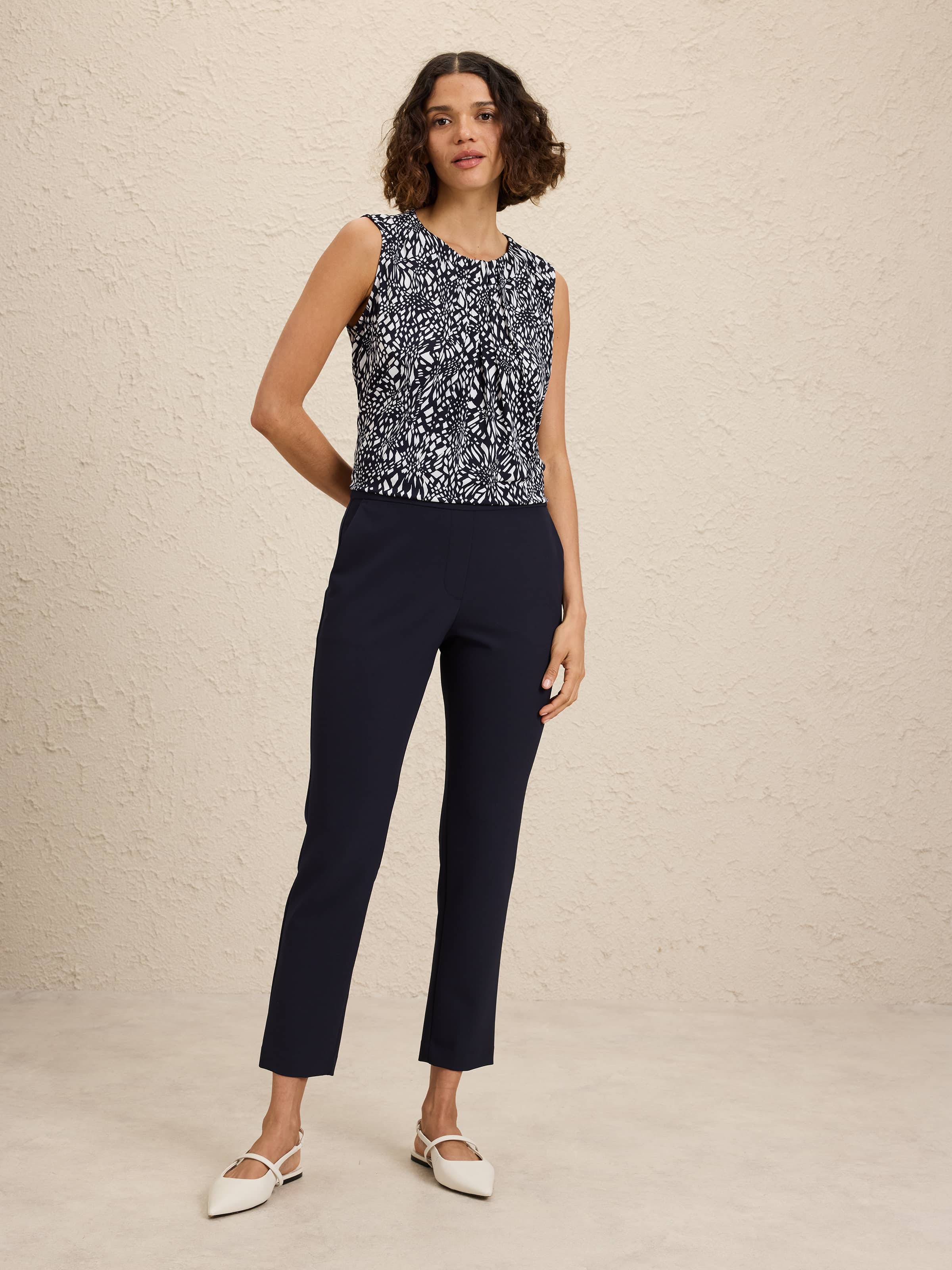 Sasha Slim Ankle Pant