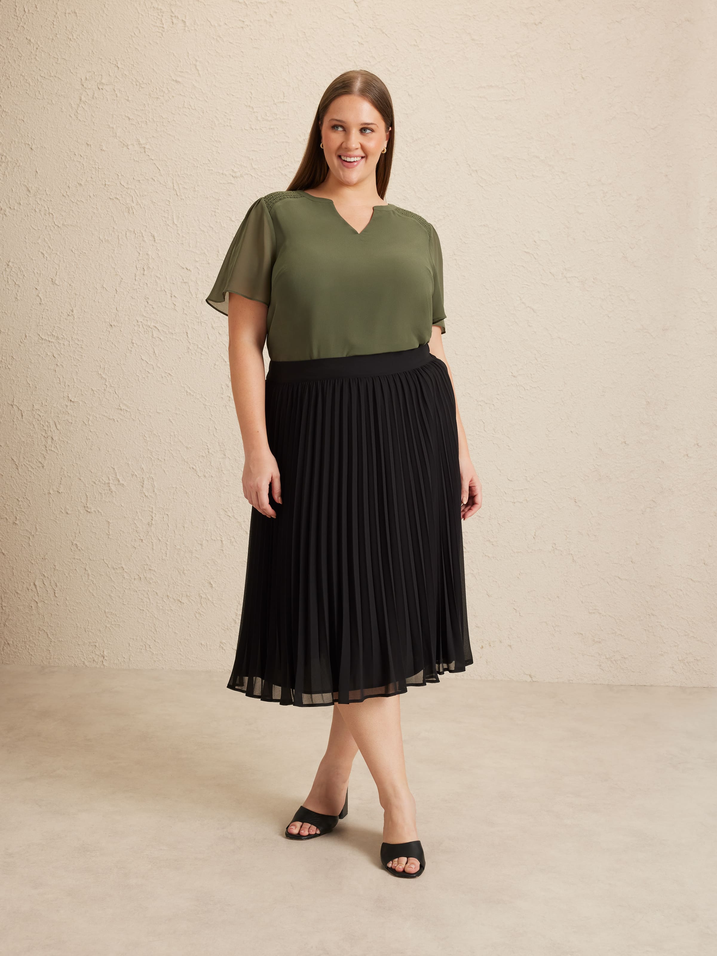 Curve Tori Pleated Skirt