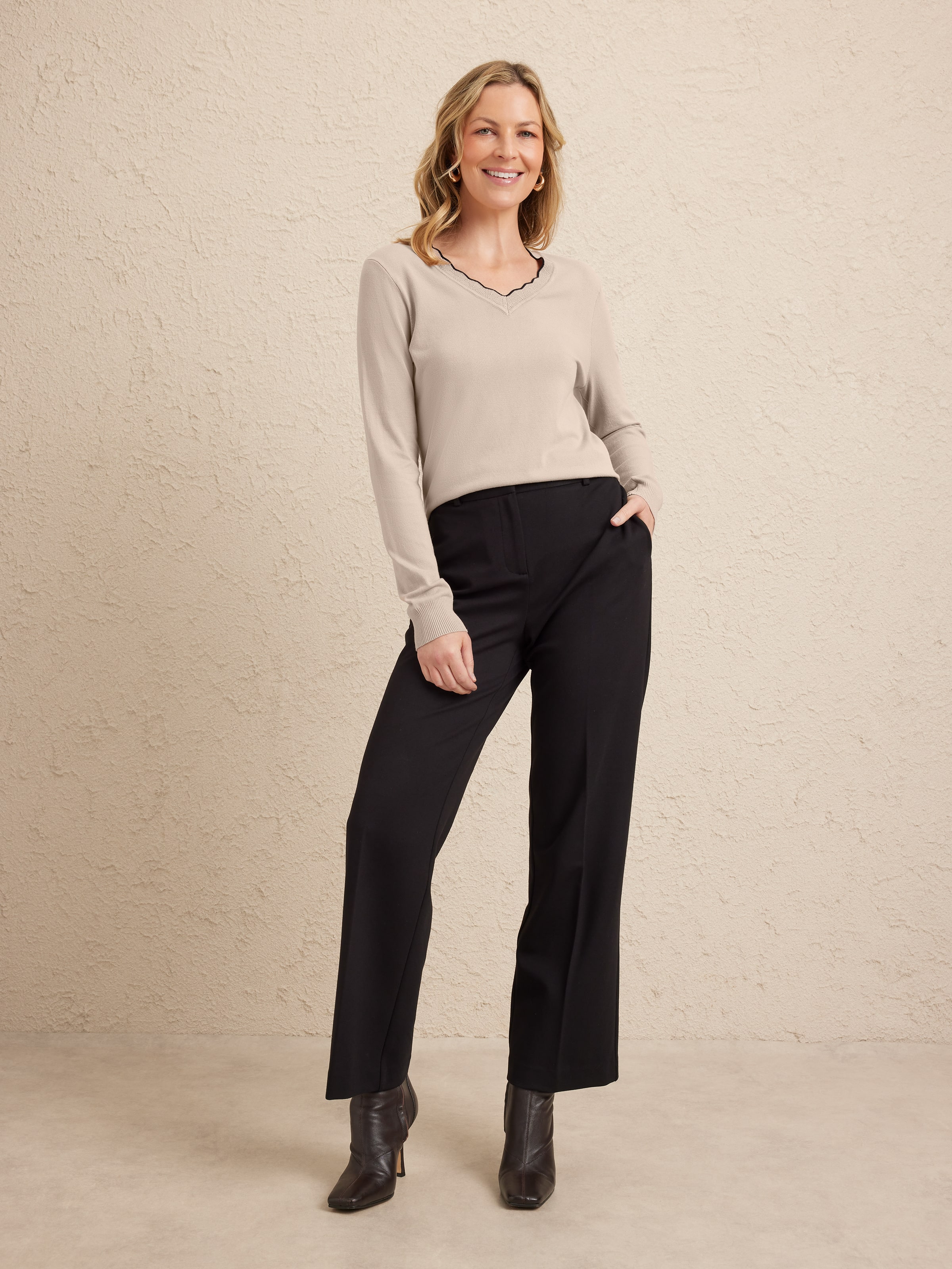 Eva Scallop Jumper