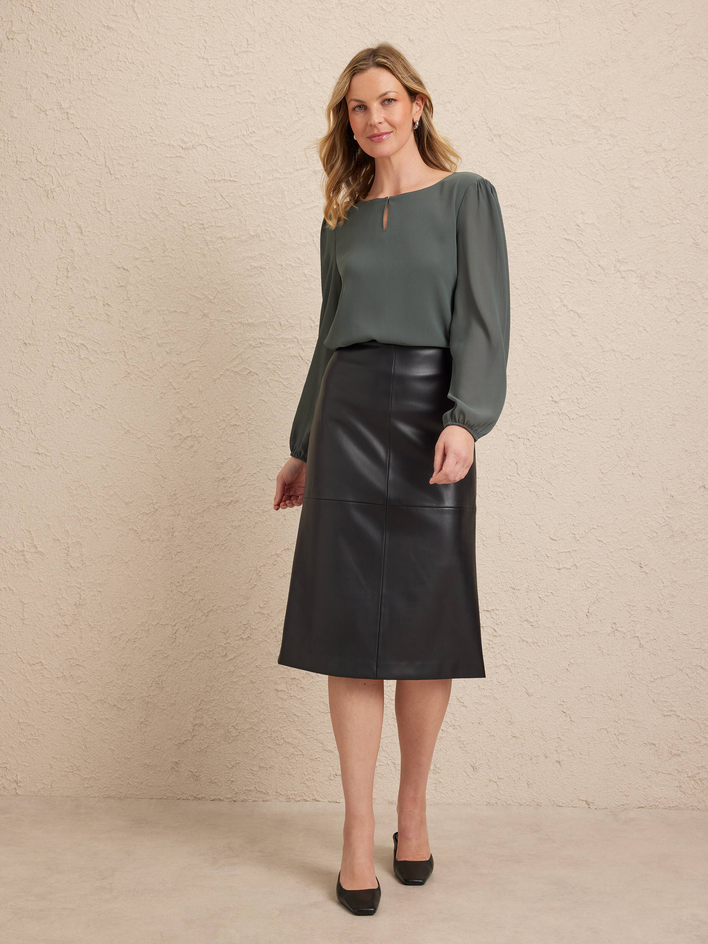 Nayeli Keyhole Blouse