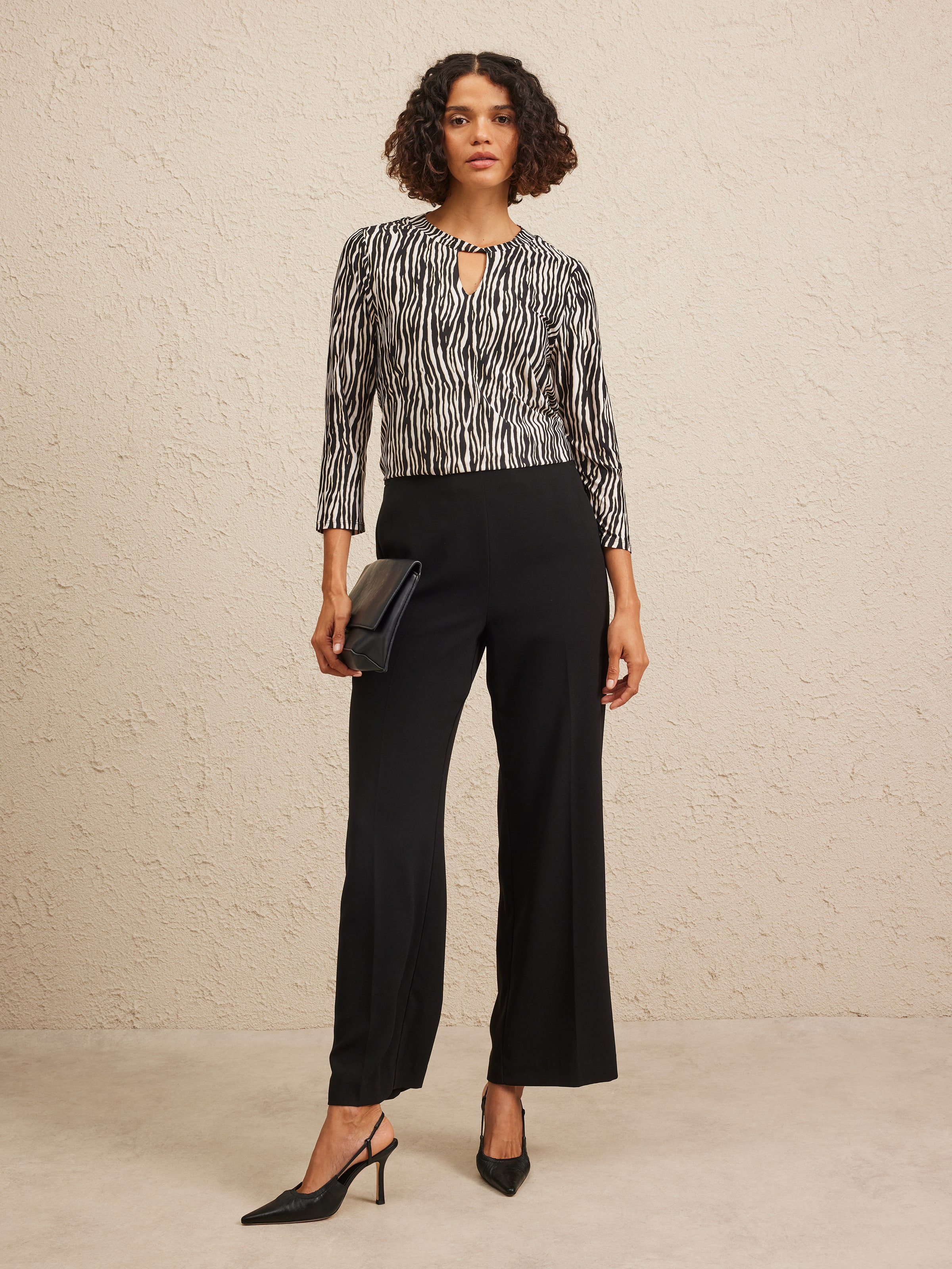 3/4 Pina Twist Neck Jersey Top