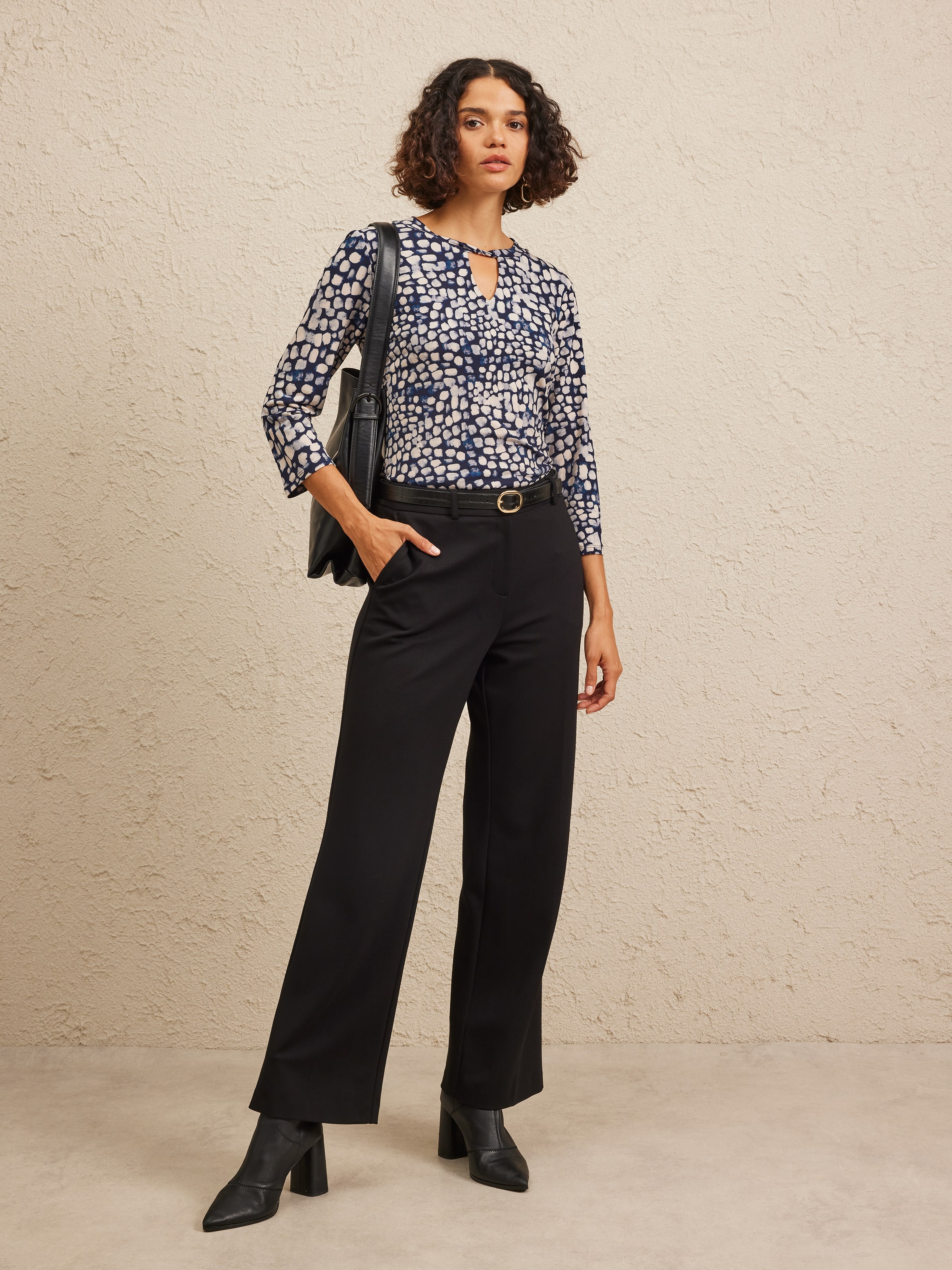 3/4 Pina Twist Neck Jersey Top